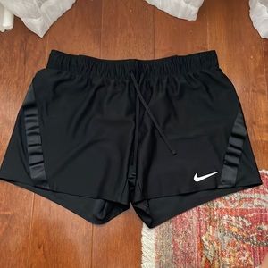 Nike black athletic shorts size medium